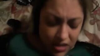 سكس خيانة مصري لبوة تخون جوزها مع عشيقها الي بيعرف يكيف كسها نيك