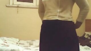 من كتر المحنة الي في كسها بتهدده لو طلع زبره مش هتخليه يدخله تاني - سكس مصري بلدي كامل 30 دقيقة